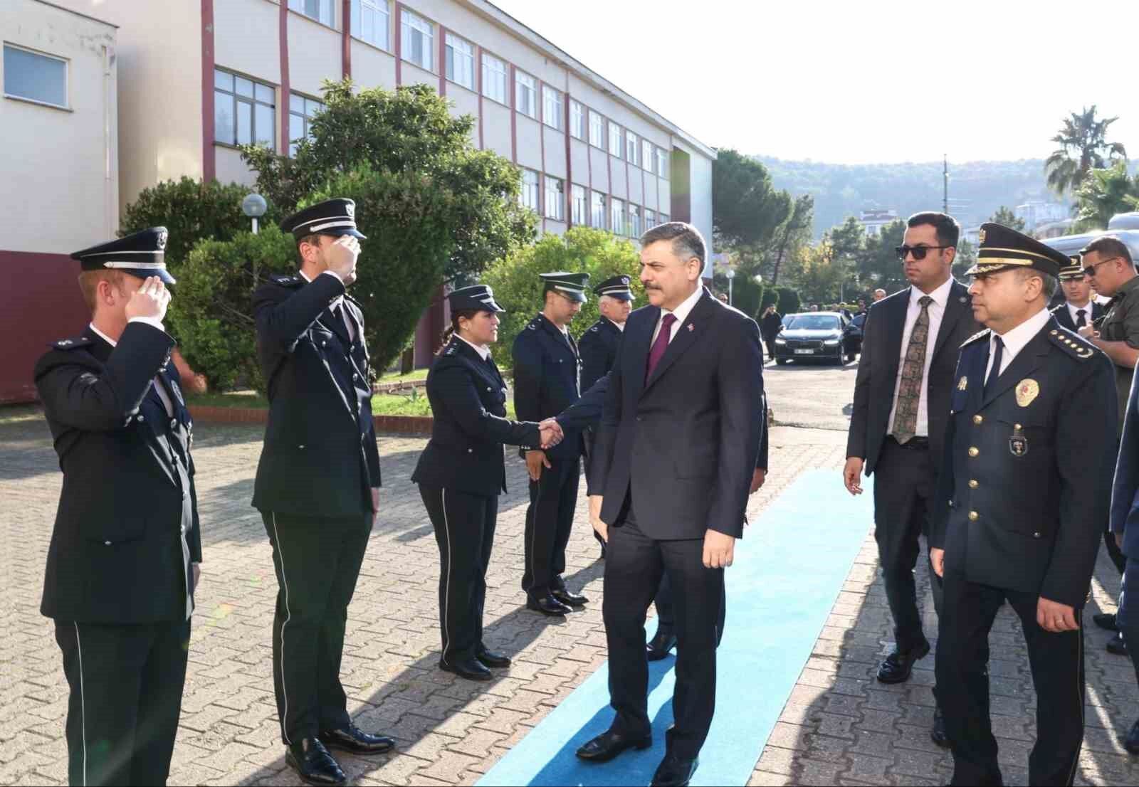 İçişleri Bakanı Çiftçi, Samsun'da polis okulunu ziyaret etti