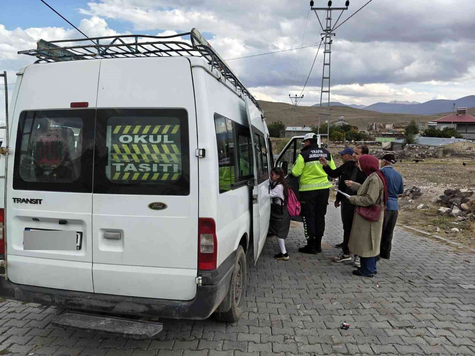 Iğdır'da bin 217 öğrenciye trafik güvenliği eğitimi verildi