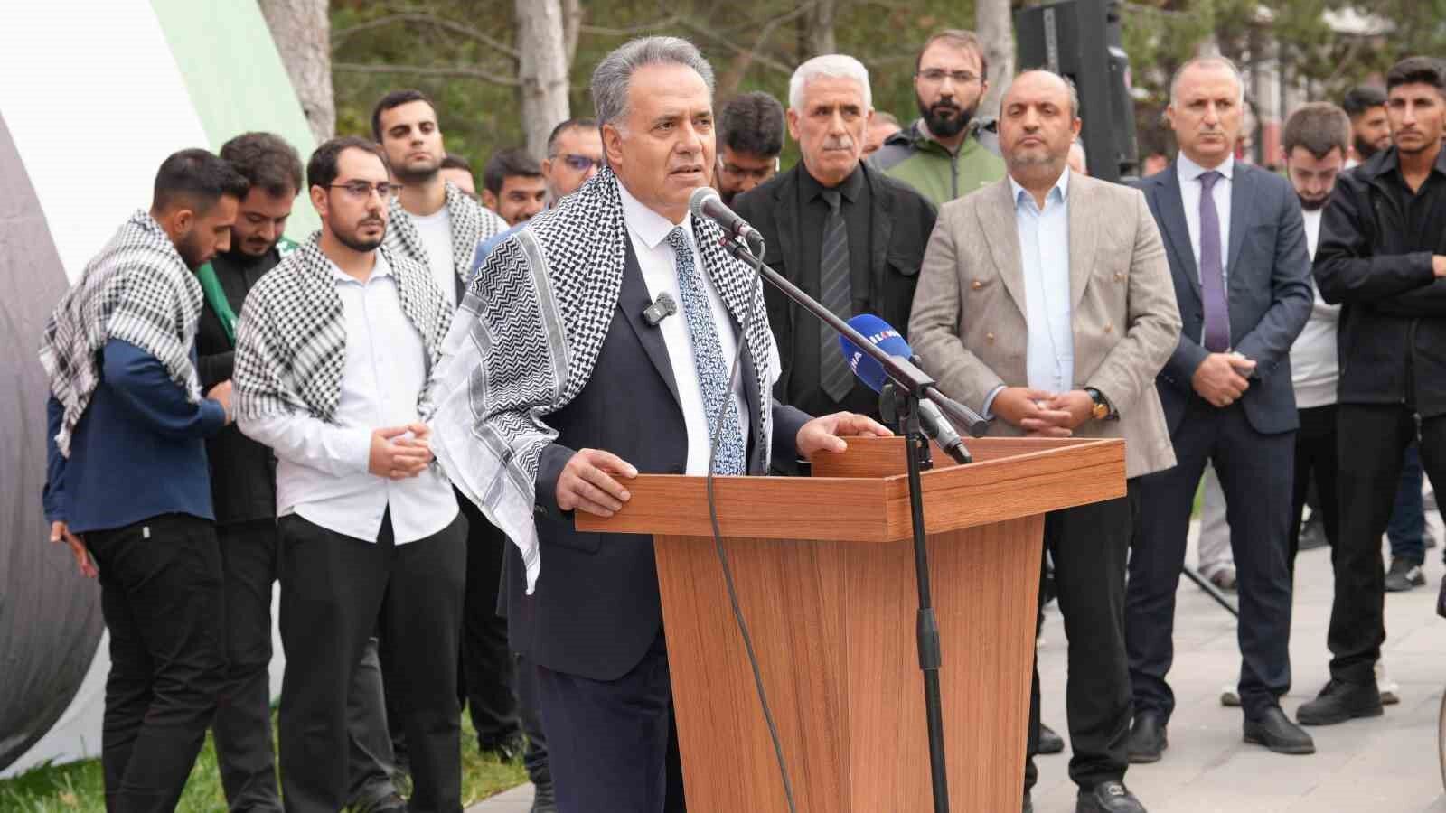 İnönü Üniversitesinde Filistin'e destek için tek yürek oldular