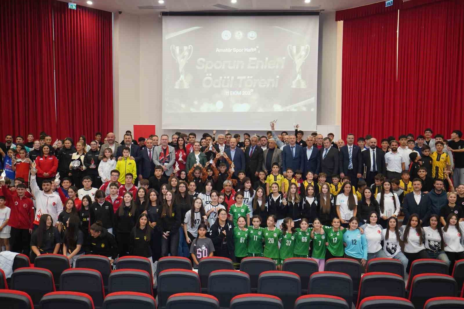 Kastamonu'da 'sporun enleri' ödüllendirildi