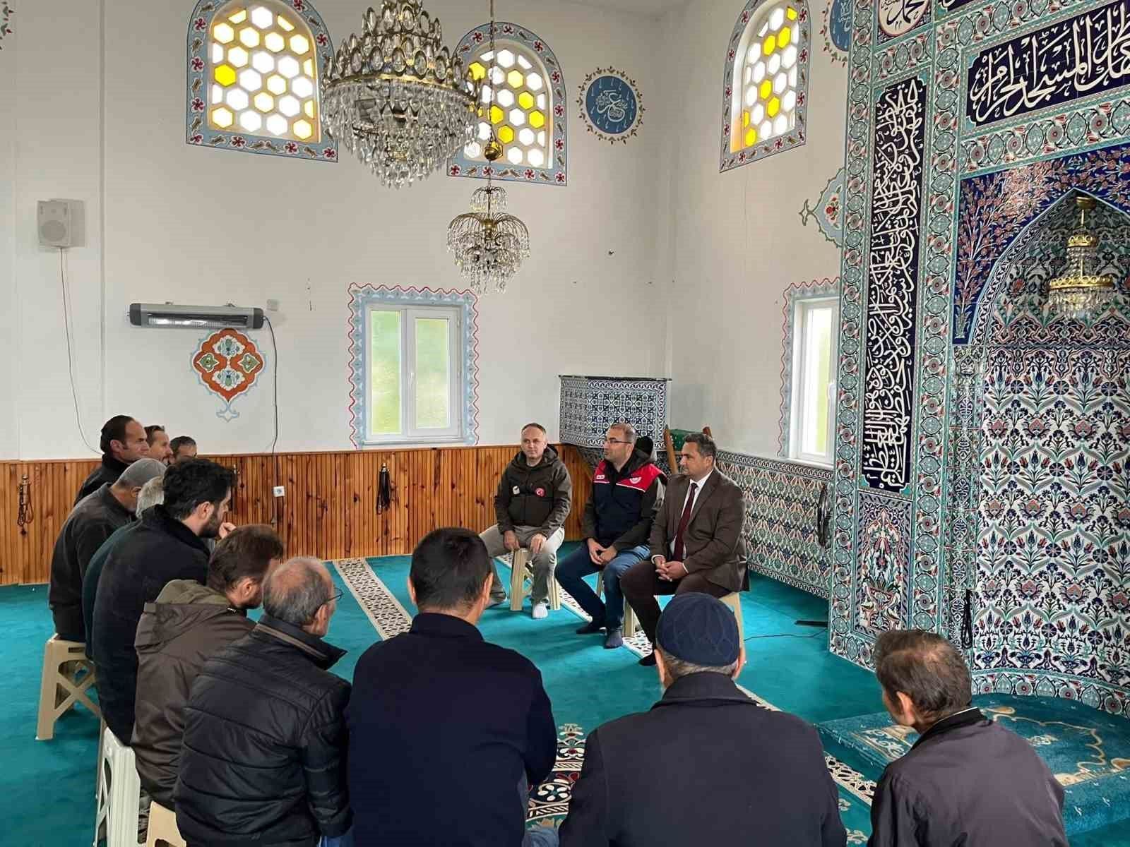 Kaynaşlı'da üreticilere tarımsal destekler ve kahverengi kokarca uyarısı
