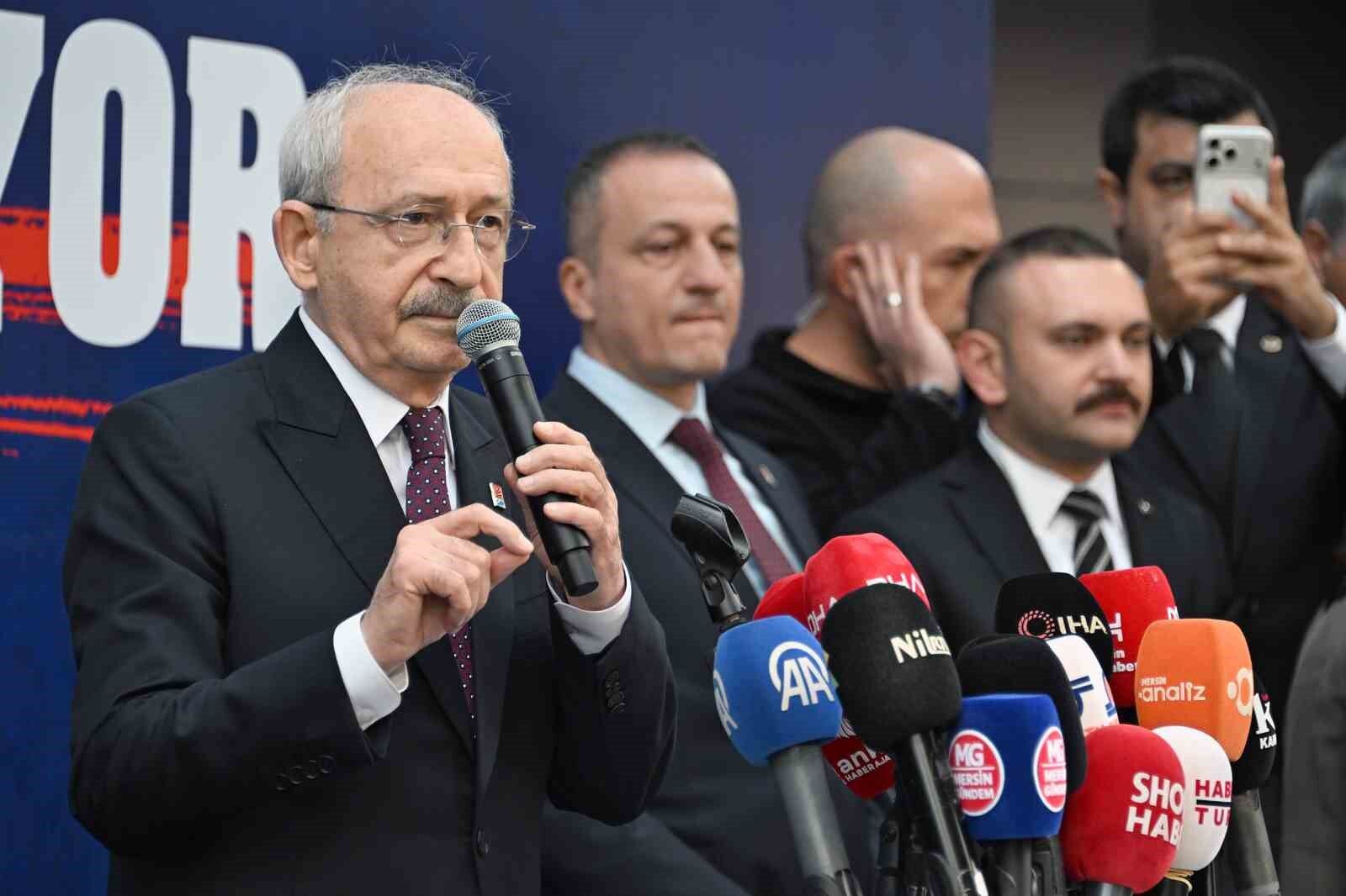 Kılıçdaroğlu gözaltına alınan başkanlara destek için Mersin'e ziyarette bulundu