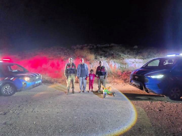 Kilis'te kaybolan 6 yaşındaki otizmli çocuk dronla bulundu