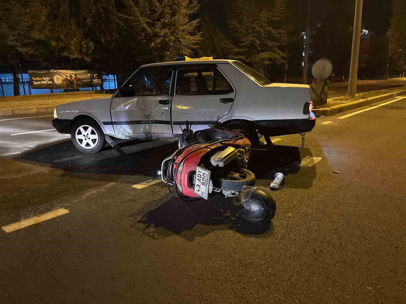 Kütahya'da otomobil motosikletle çarpıştı: 1 yaralı