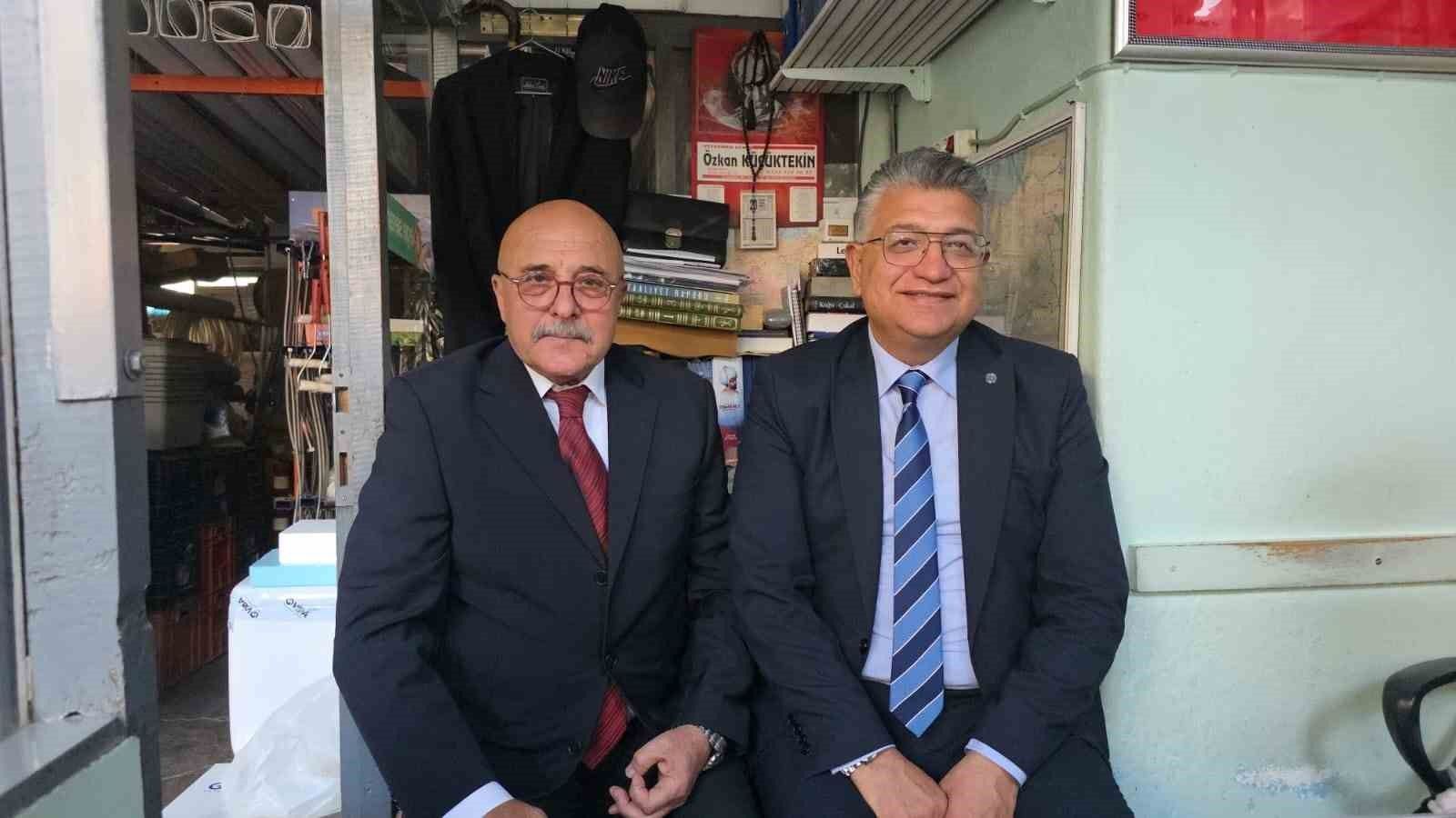 Kütahya'nın 43 yıllık muhtarına anlamlı ziyaret