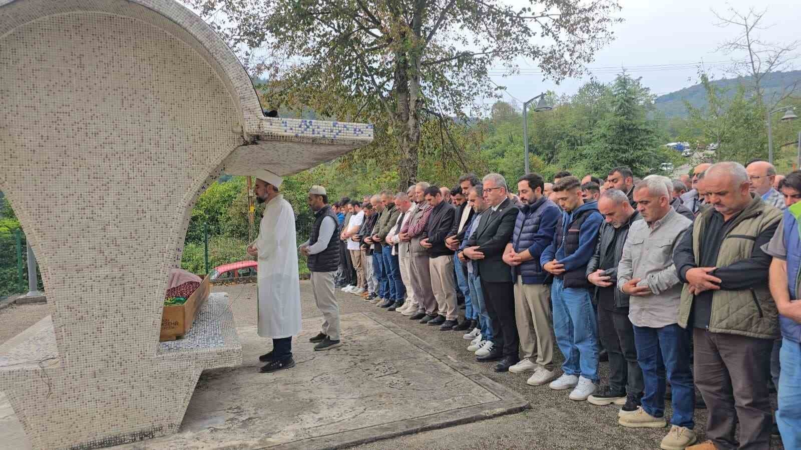 Ordu'da öldürülen kadın toprağa verildi: Önce oğul, sonra anne toprağa girdi