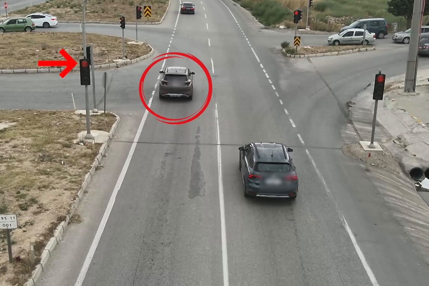 Uşak'ta kırmızı ışık ve emniyet kemeri denetimleri sürüyor