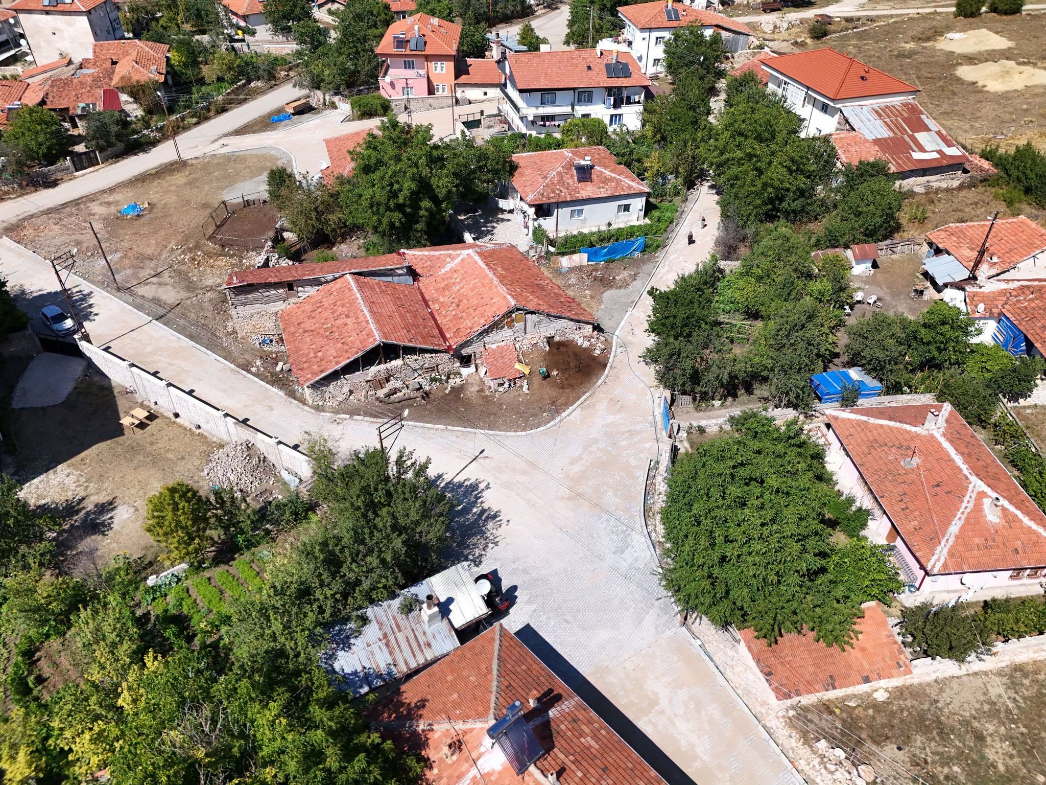 Akdağmadeni'nde 9 Sokak Tamamlandı, Yeni Alanlar Başladı (2)