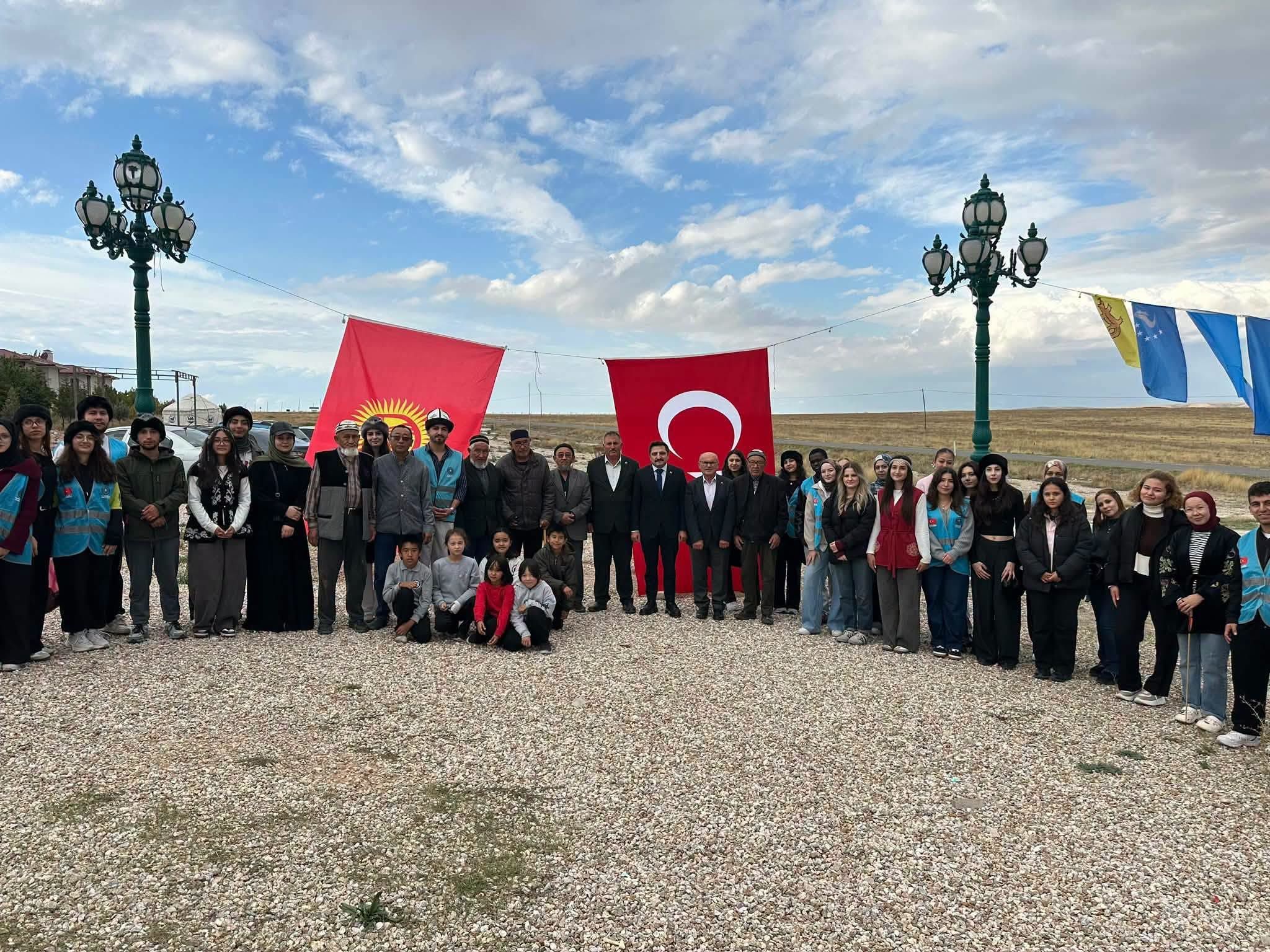 Yozgat'ta Öğrenciler Kırgız Türkleriyle Buluştu (2)